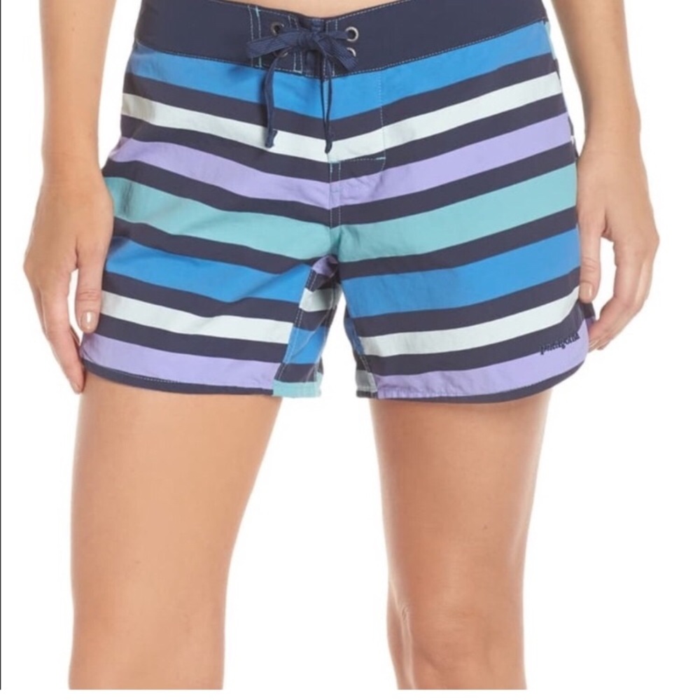 Patagonia Women's Wavefarer® Boardshorts 5" size 2